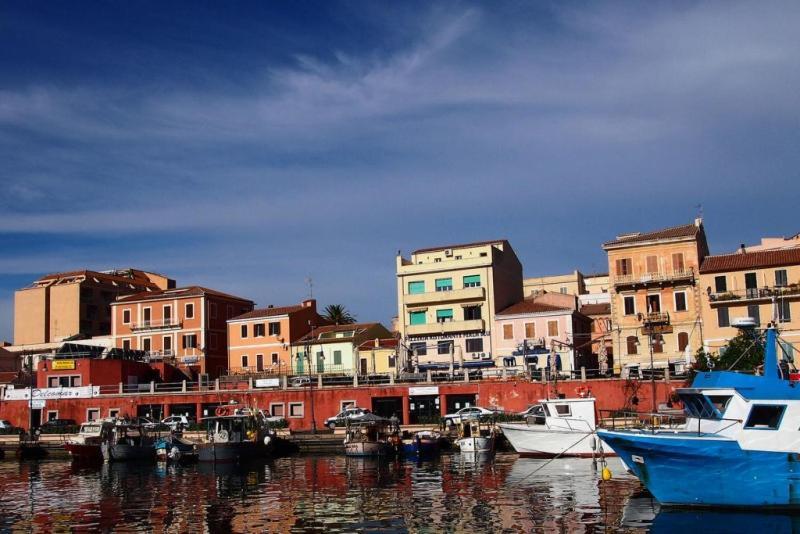 Bed and Breakfast Le Scalette La Maddalena  Zewnętrze zdjęcie