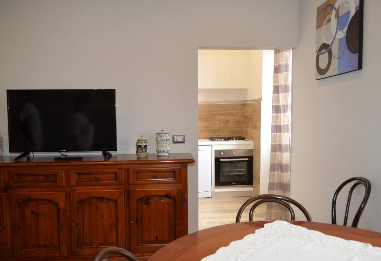 Bed and Breakfast Le Scalette La Maddalena  Zewnętrze zdjęcie